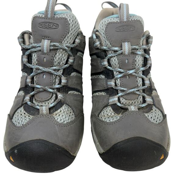 Shoes - Picture 4 of 12